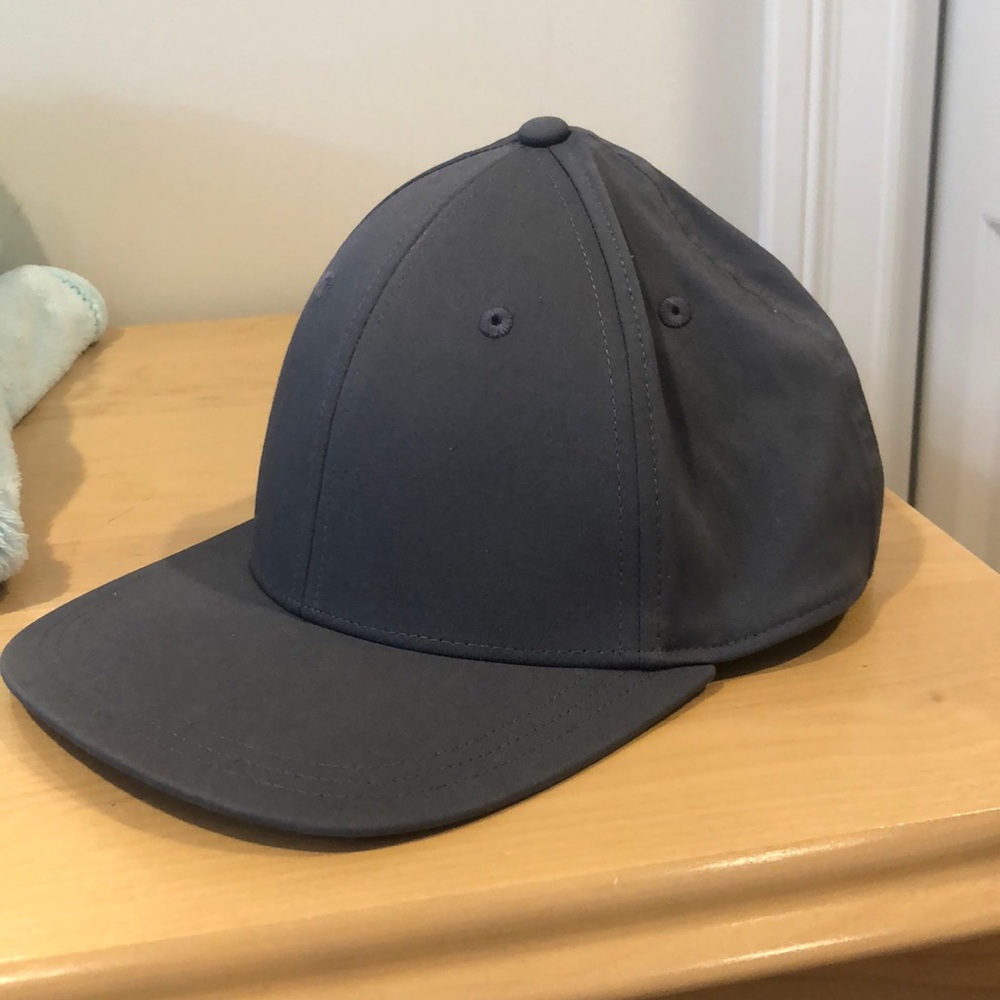 Men’s Lululemon hat